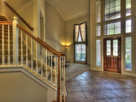 5th image of 2930 Shoreside Dr