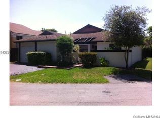 5220 SW 152nd Ct, Miami, FL 33185