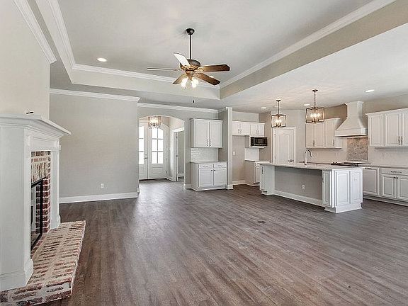 2nd image of 352 Yenni Dr