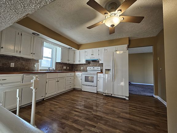 3rd image of 11327 Camden Ave