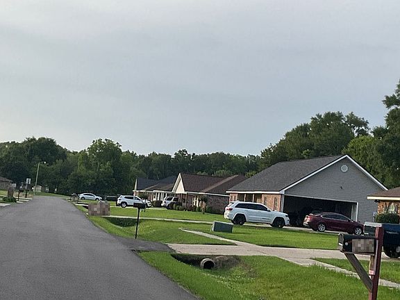 5th image of 315 Aris Dr