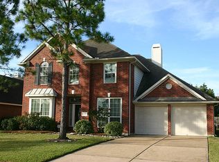 3031 Summercrest Dr, Pearland, TX 77584