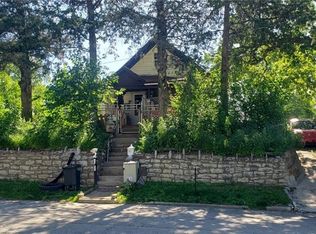 211 N 33rd St, Kansas City, KS 66102