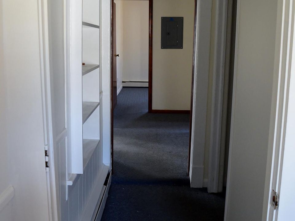 Hallway to Kitchen