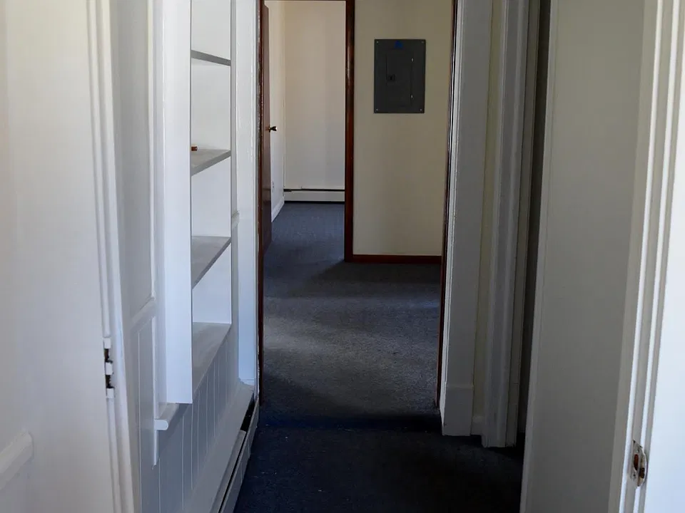 Hallway to Kitchen