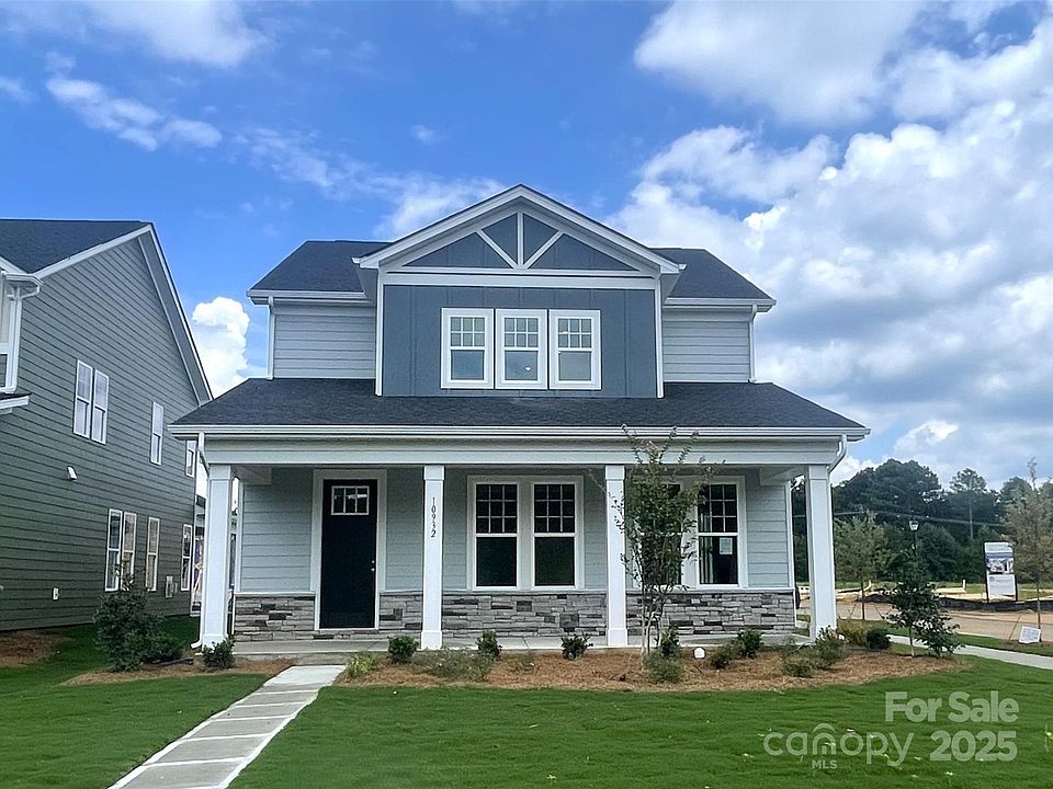 1st image of 10932 Dogwood Ln #51
