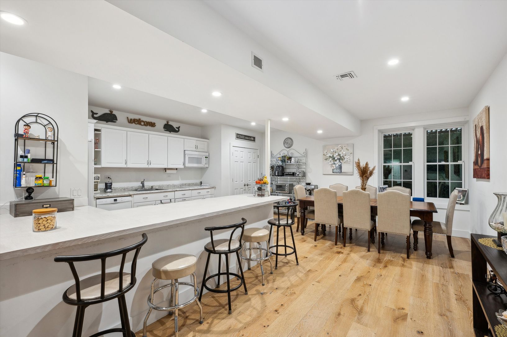  Lower Level Entertainment Area