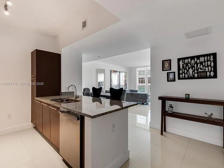 950 Brickell Bay Dr #1404 — Photo 2