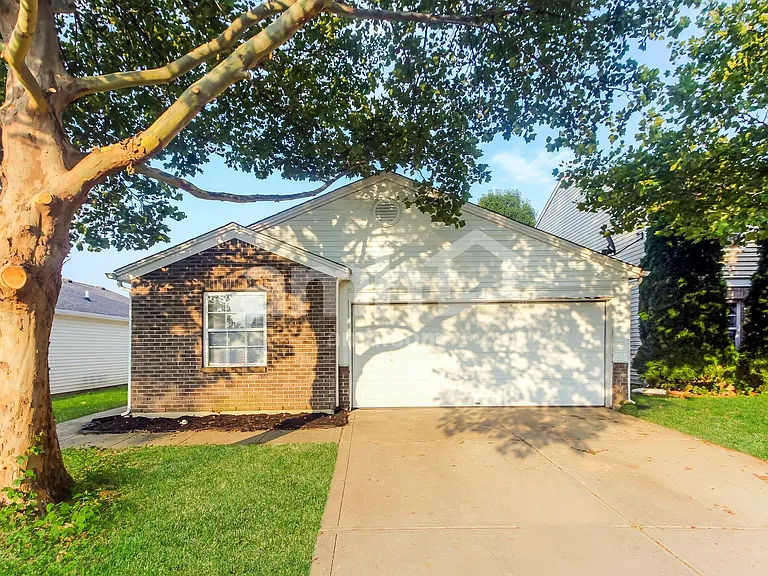 1757 Blue Grass Pkwy — Photo 1