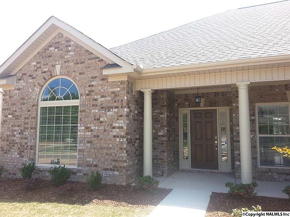 2nd image of 403 Creekwater Cir