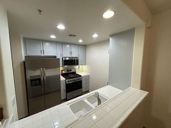 12963 Runway Rd APT 318