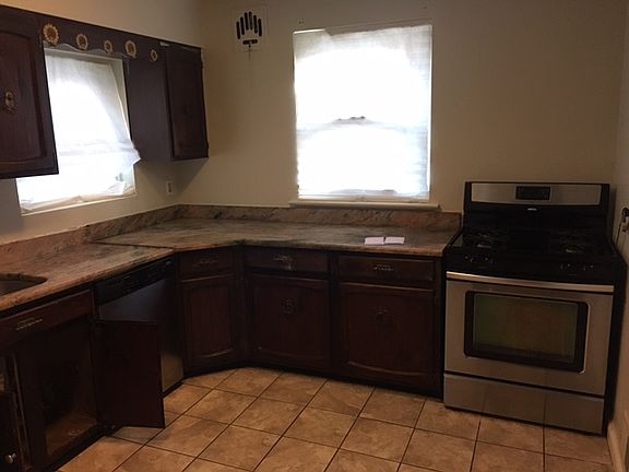 2nd image of 4812 Abbott Dr