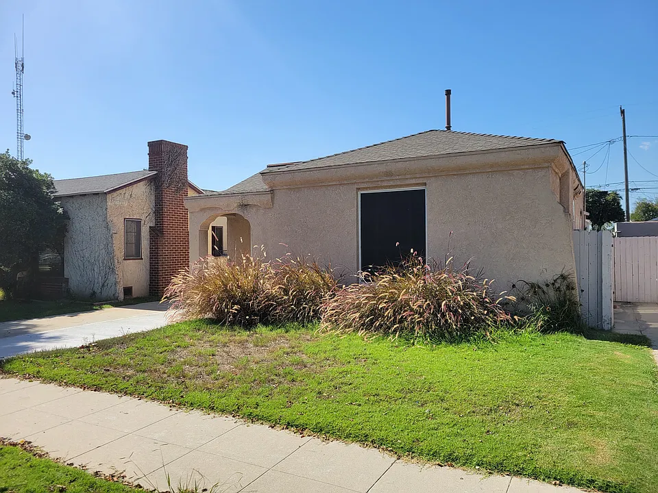 6541 Gundry Ave