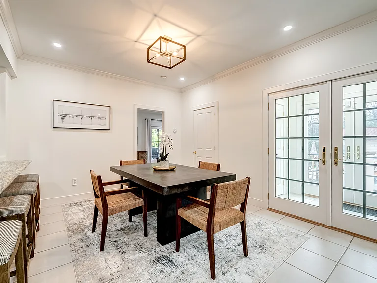 1129 Old Sag Harbor Rd — Photo 11