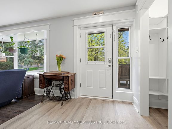 3rd image of 75 Cornwall Rd