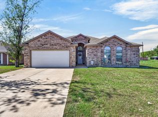 233 Anchor Ln, Mabank, TX 75156