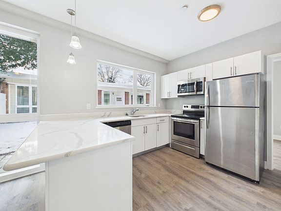 5th image of 5524 Pulaski Ave #4
