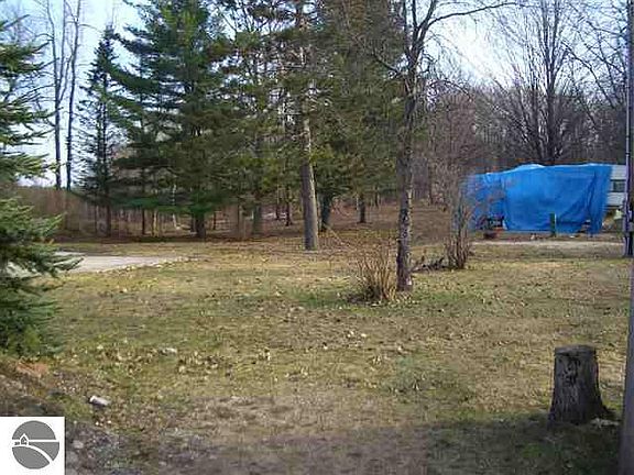 2nd image of 7390 County Road 612 E