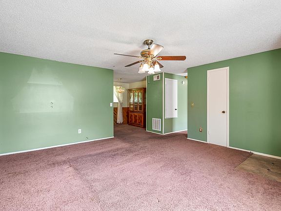 5th image of 1547 Raven Dr S