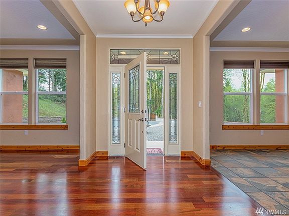 4th image of 199 Eagle Crest Dr