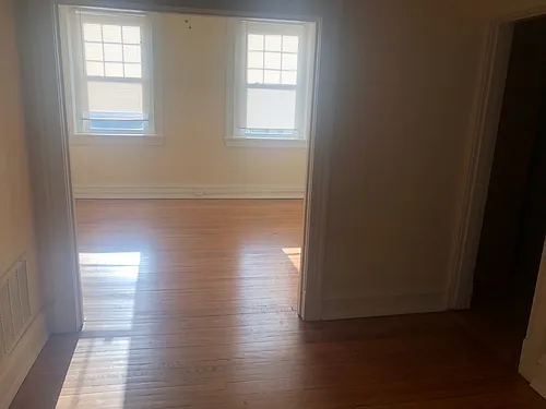 2826 Monument Avenue Photo 1