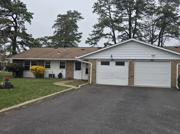 78 Buckingham Drive #D, Manchester, NJ 08759