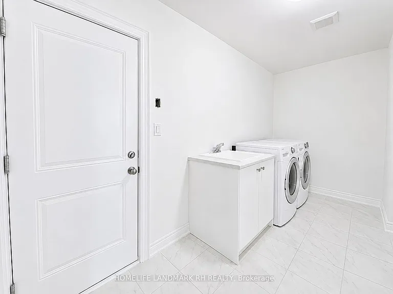 197 Berczy Green Dr — Photo 20