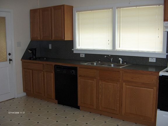 2nd image of 803 Daytona Ave