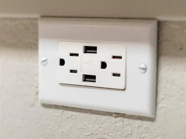 USB Outlets
