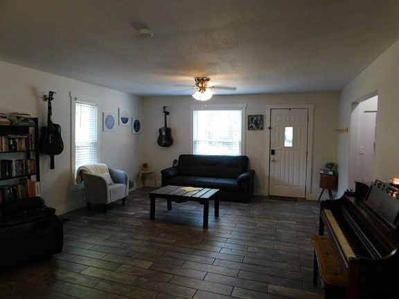 2nd image of 308 W Jefferson St