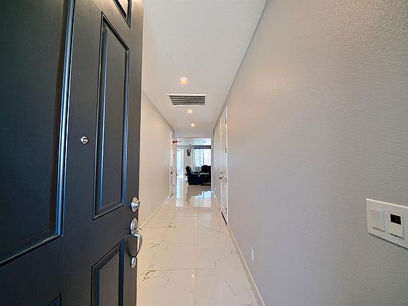 3rd image of 2842 Pixley Ct