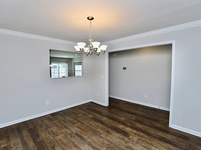 3680 Moseley Dr — Photo 12