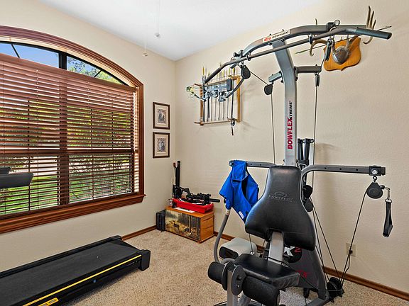 5th image of 506 Pecan Ct