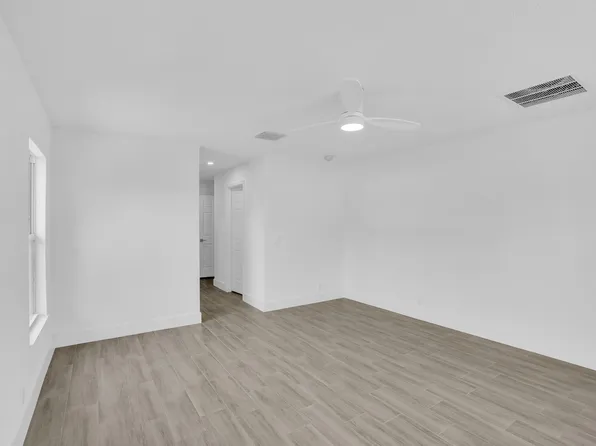 8645 95th Court, Vero Beach, FL 32967