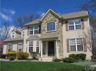 4007 Redwood Dr, Bethlehem, PA 18020