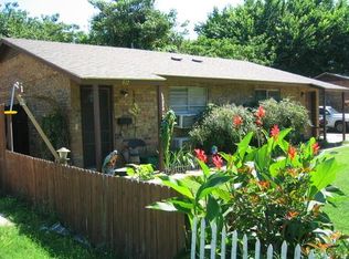 912 Austin St, Arlington, TX 76012