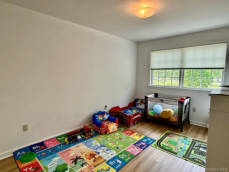 68 Rosemary Way — Photo 13
