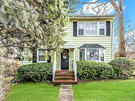 2nd image of 29 Dickinson Ave