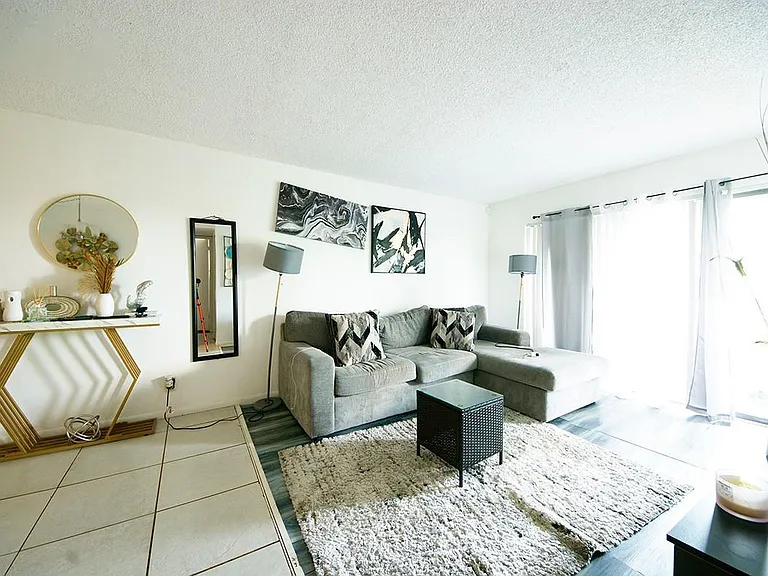 1900 N Congress Ave #407 — Photo 1