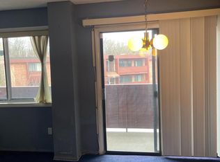 1521 S George Mason Dr APT 20, Arlington, VA 22204