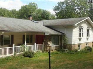 7529 N Meadowpark Dr, Walton Hills, OH