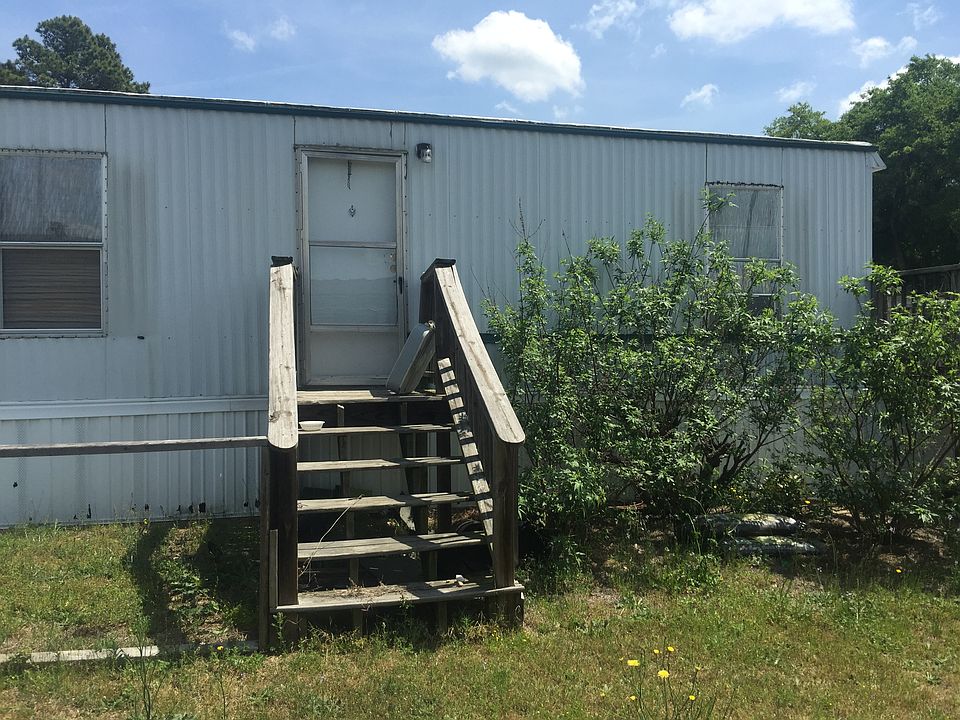 2nd image of 110 Chinook Ct #215