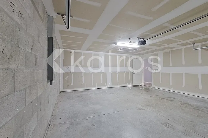 1010 Kaye St E — Photo 18