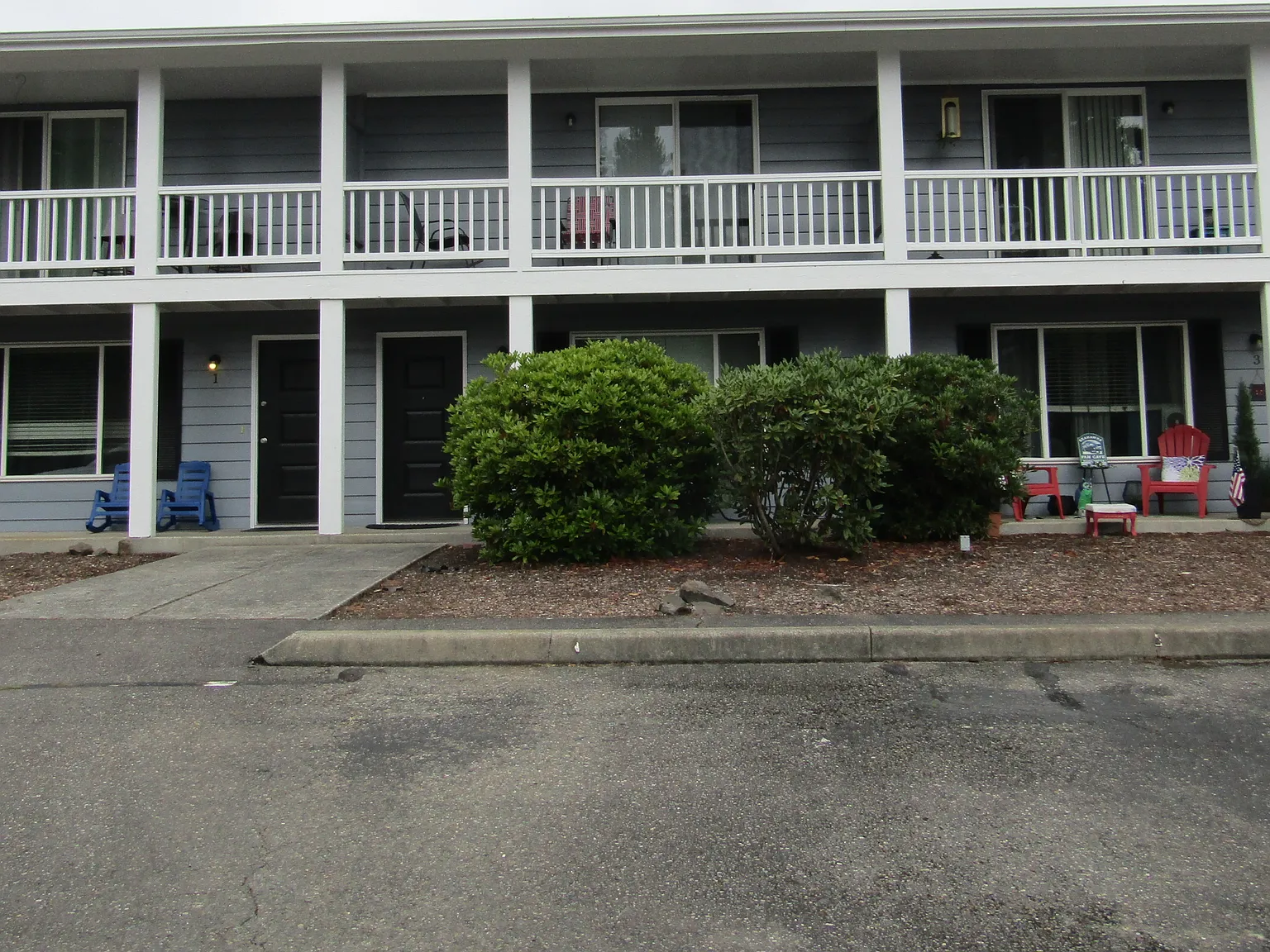 1433 Rainier Ct — Photo 1