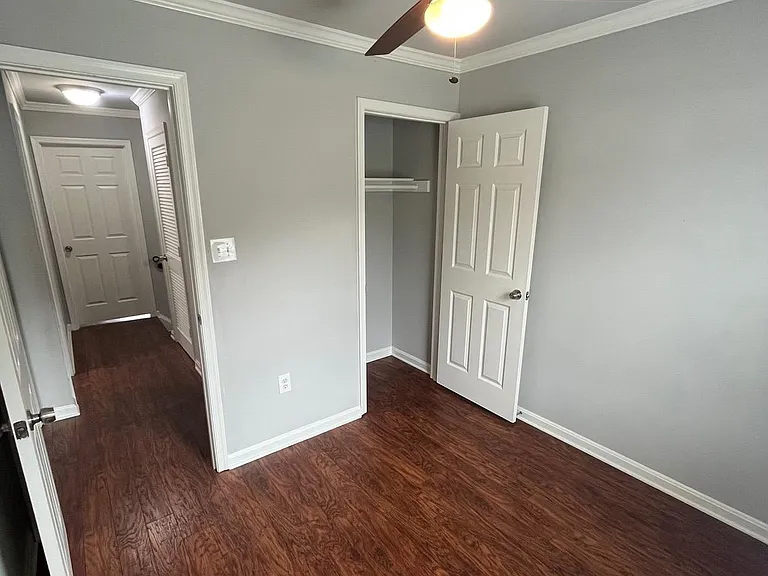 10804 Wall St — Photo 28