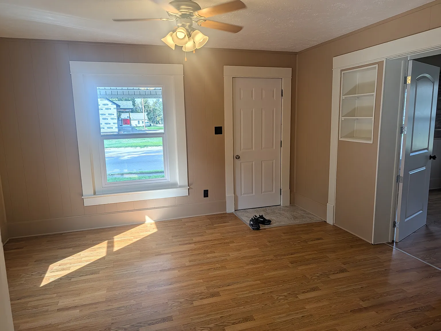 2 bed, 892 sqft, $850 — Photo 3