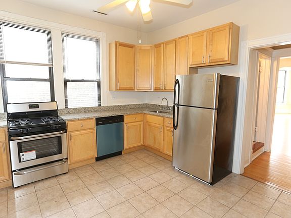 4th image of 3525 N Wilton Ave #Three_eff