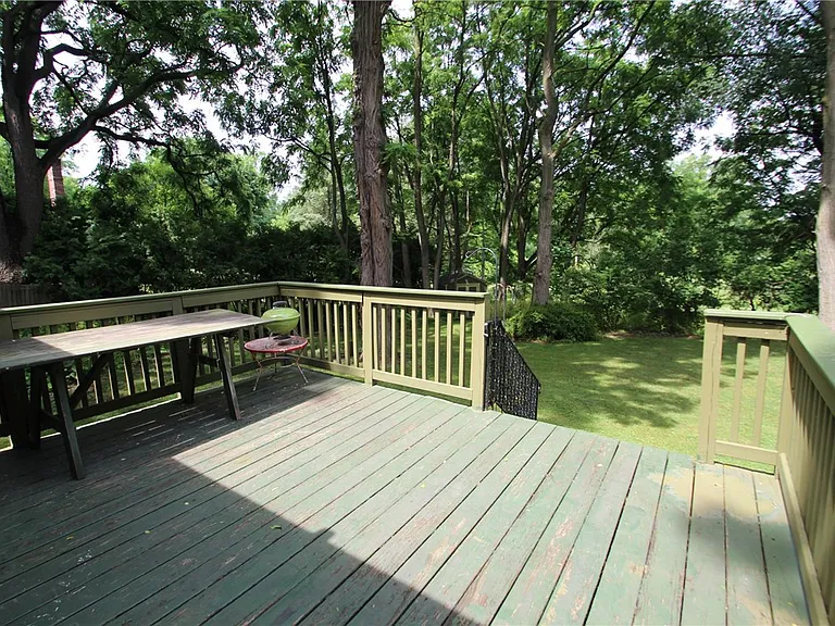 337 Mendon Rd — Photo 5
