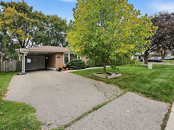 2nd image of 27 Castlemore Dr