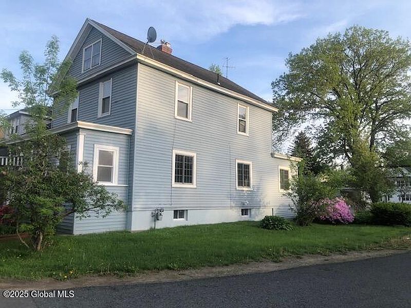 4th image of 50 Mapleridge Avenue